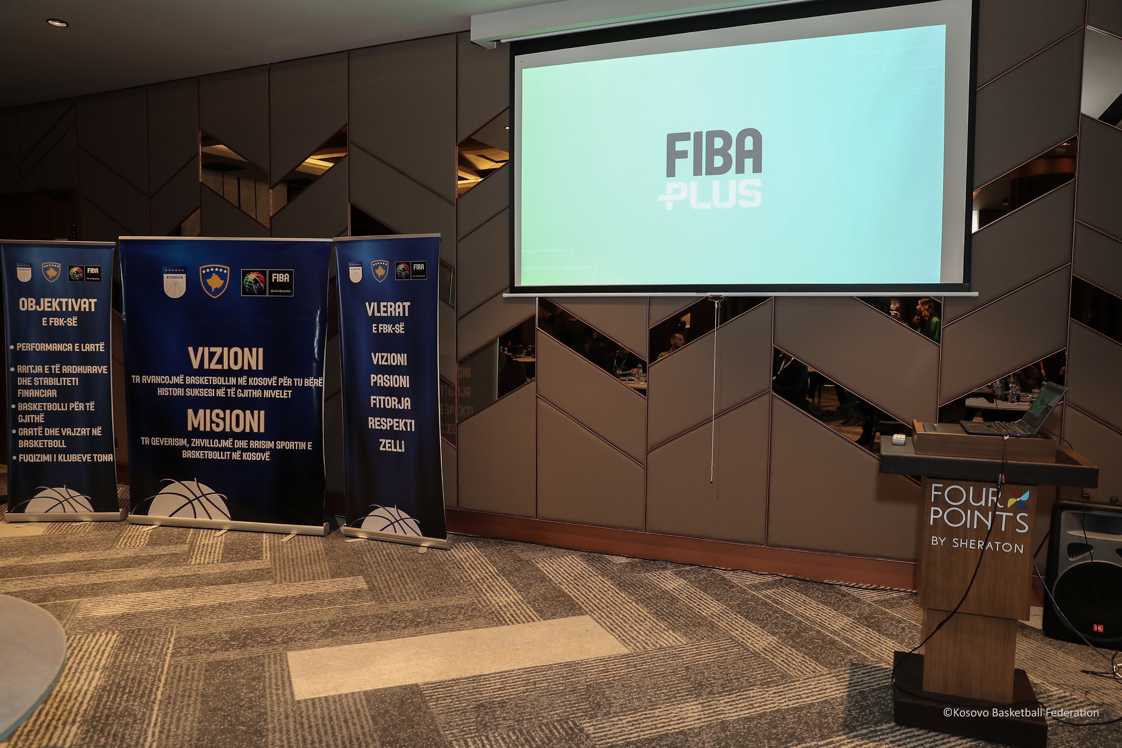 Kryetari Fetahu hap Seminarin për Zhvillimin dhe Fuqizimin e Klubeve të FBK-së